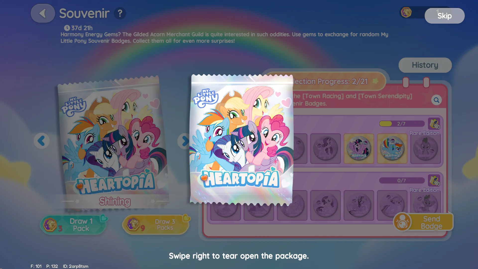 Abrindo um pack de Souvenir Badge no evento MLP.